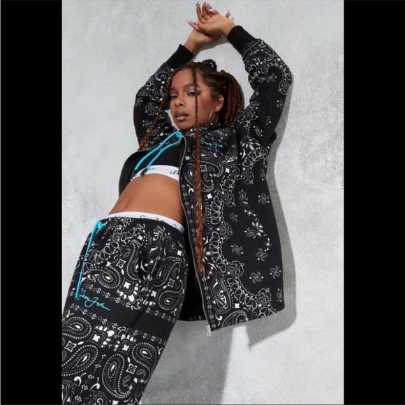 2Pc Cashew Print Zip ⬆️ Jacket W/Baby Blue Strings On Joggers Throw Back Outfit - Picture 4 of 9